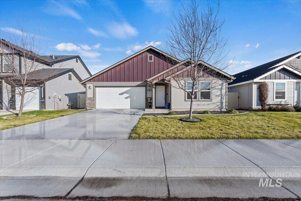 Photo of 2574 N Ridgecreek Ave, Kuna, ID 83634 (MLS # 98971835)