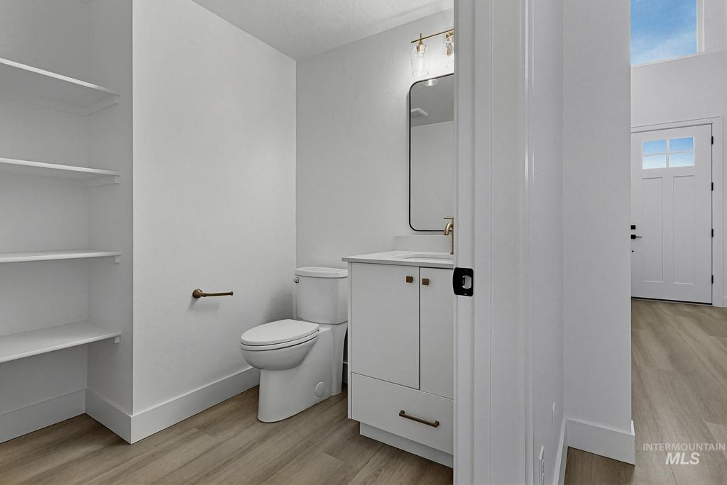 Photo of 5034 S Brian Ave, Boise, ID 83716 (MLS # 98978655)