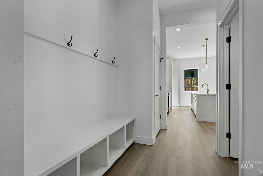 Photo of 5034 S Brian Ave, Boise, ID 83716 (MLS # 98978655)