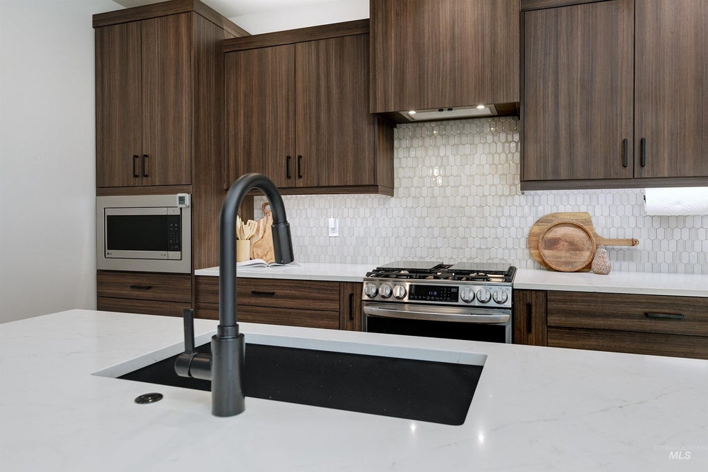 Photo of 10386 W Shields Ave, Boise, ID 83714 (MLS # 99000642)
