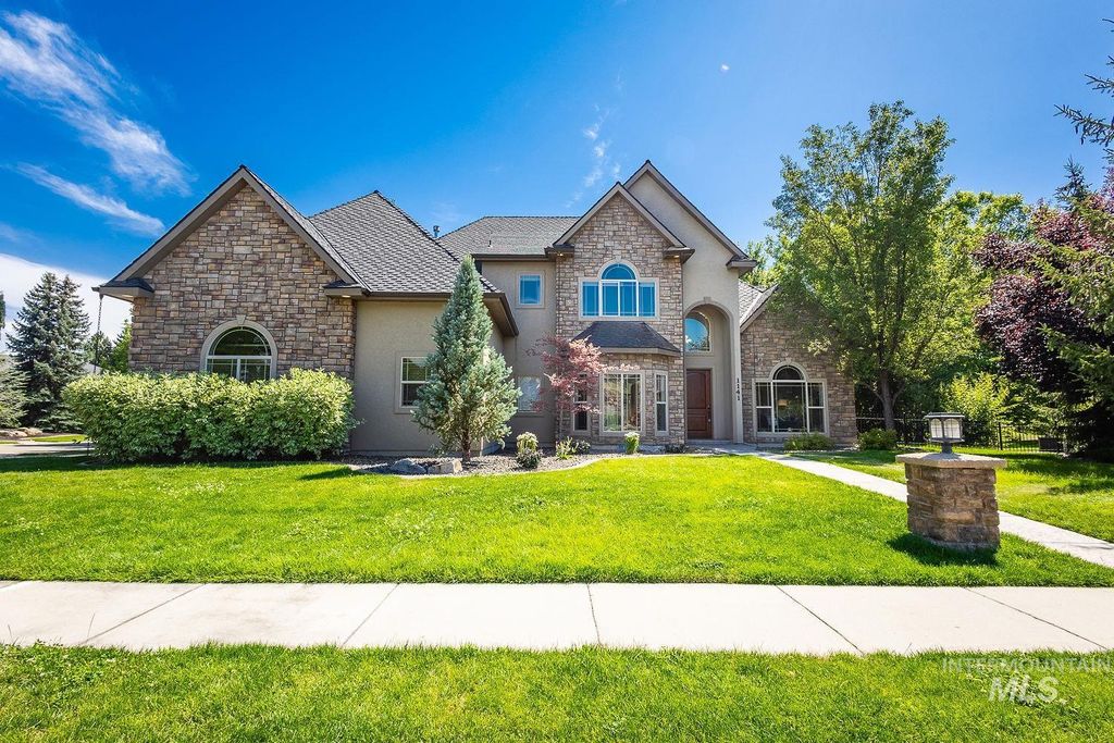 Photo of 1141 E Crowne Pointe Drive, Eagle, ID 83616 (MLS # 98963660)
