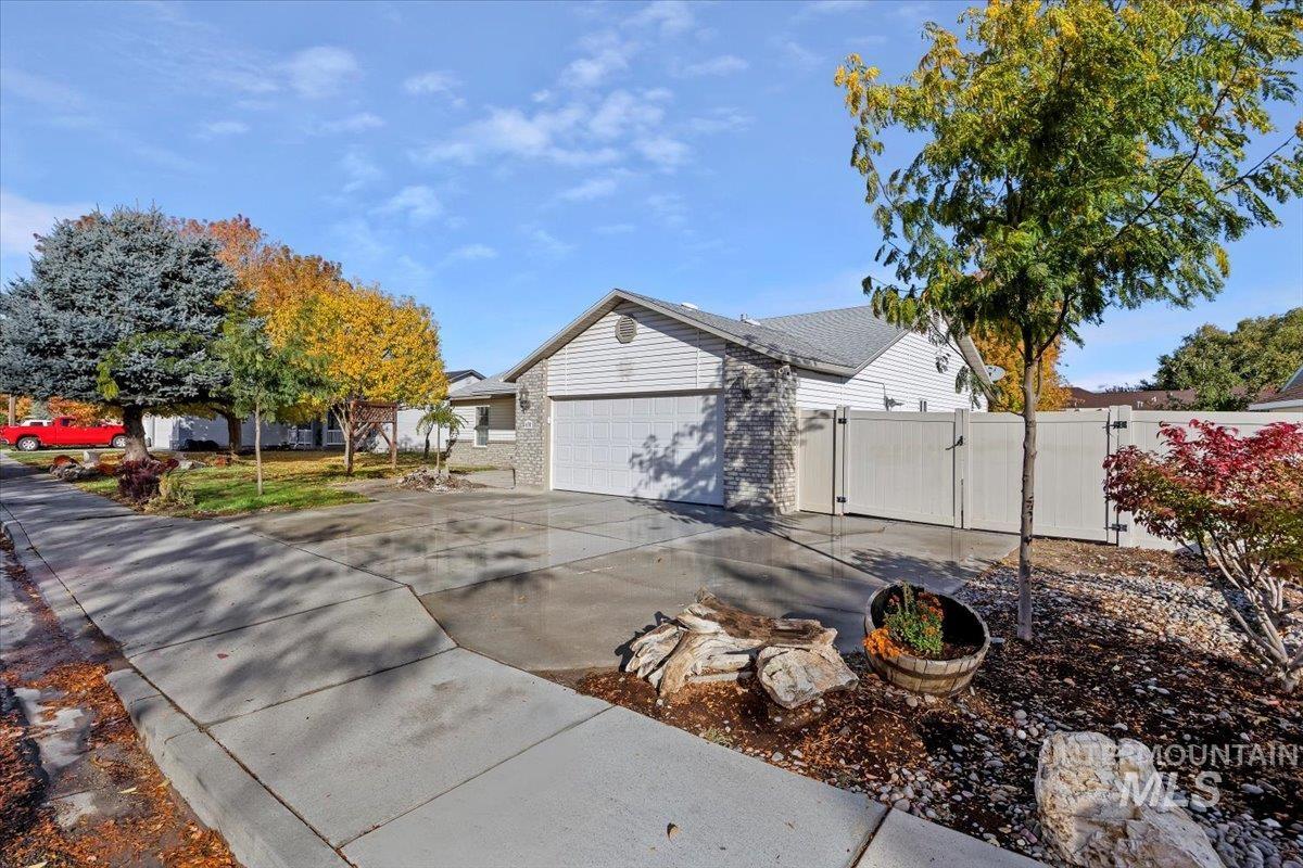 630 North Pointe Dr