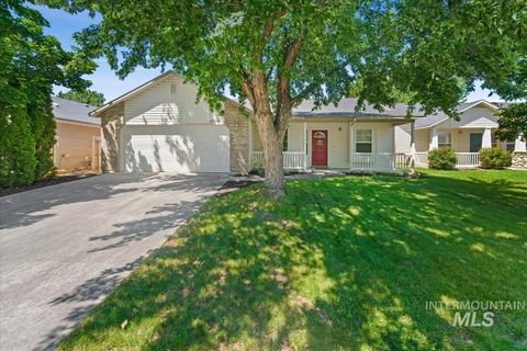 Photo of 13310 W Broadleaf CT, Boise, ID 83713 (MLS # 98992646)