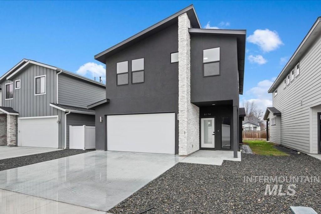 Photo of 8174 N Breezy Ave, Boise, ID 83714 (MLS # 98972879)