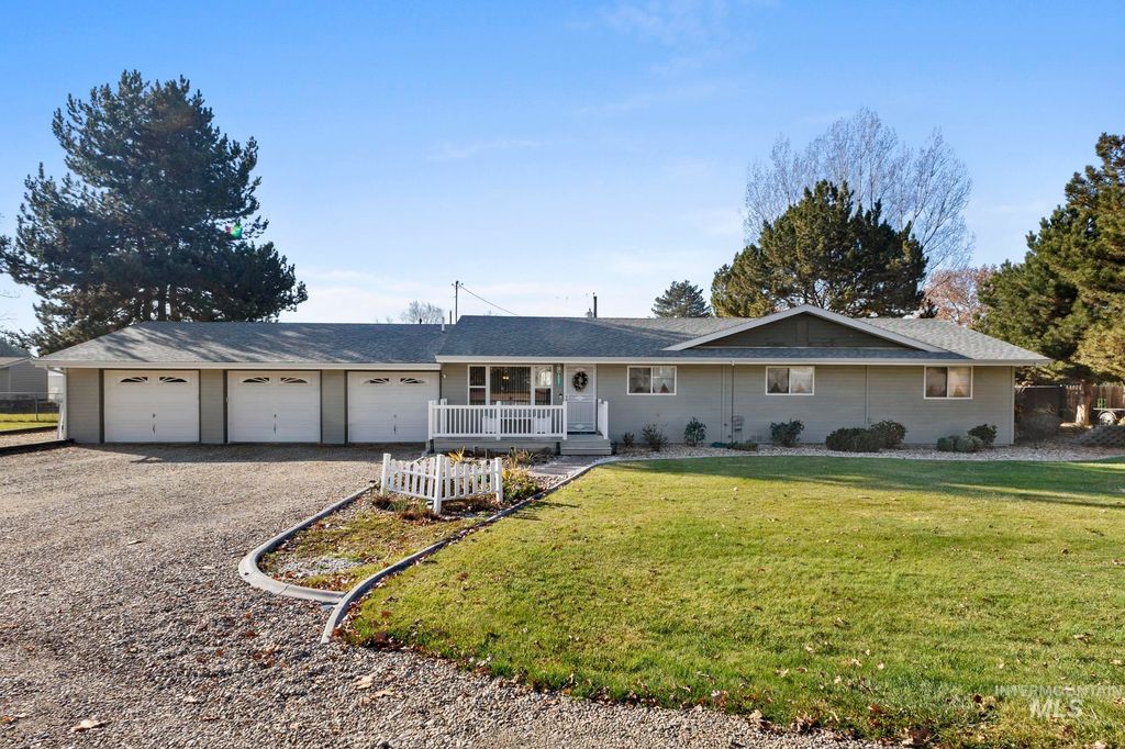 Photo of 16227 Latah Dr, Nampa, ID 83651 (MLS # 98969873)