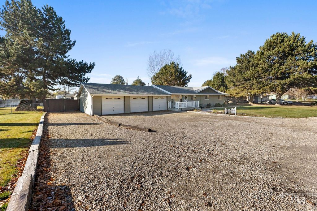 Photo of 16227 Latah Dr, Nampa, ID 83651 (MLS # 98969873)