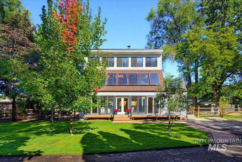 Photo of 3718 N Collister Dr, Boise, ID 83703 (MLS # 99002664)