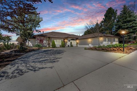 Photo of 3954 W Quail Ridge, Boise, ID 83703 (MLS # 98943302)