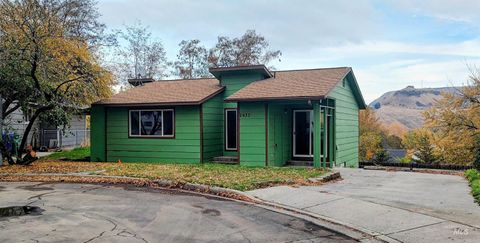 Photo of 2933 Garfield Ct, Lewiston, ID 83501 (MLS # 98967696)