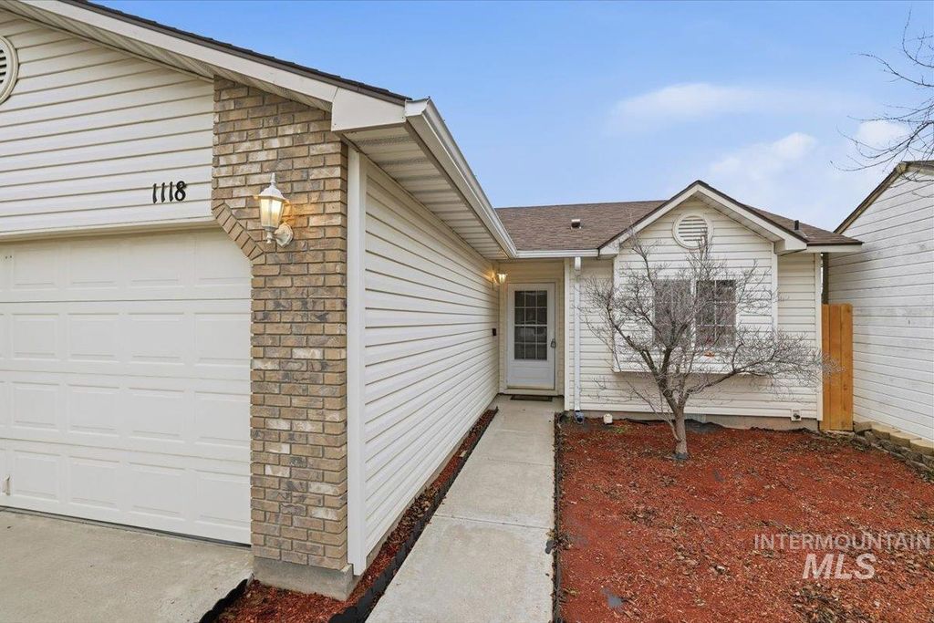 Photo of 1118 W Teton Ave, Nampa, ID 83686 (MLS # 98972636)