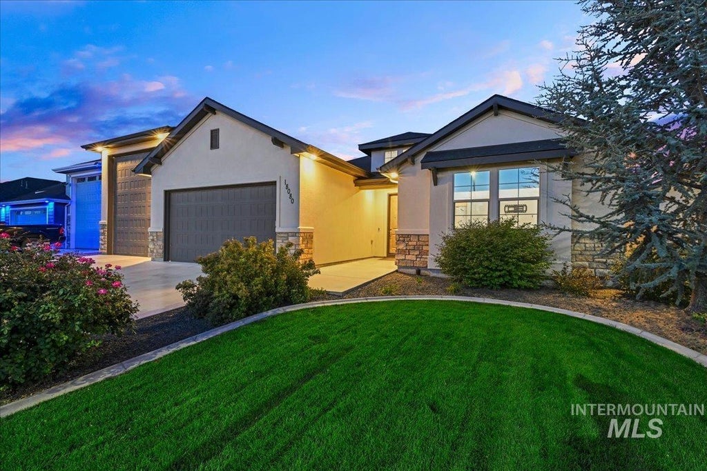 Photo of 18080 N Treeline Ave, Nampa, ID 83687 (MLS # 98999927)