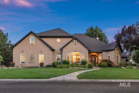 Photo of 731 W Bogus View Dr, Eagle, ID 83616 (MLS # 98994983)