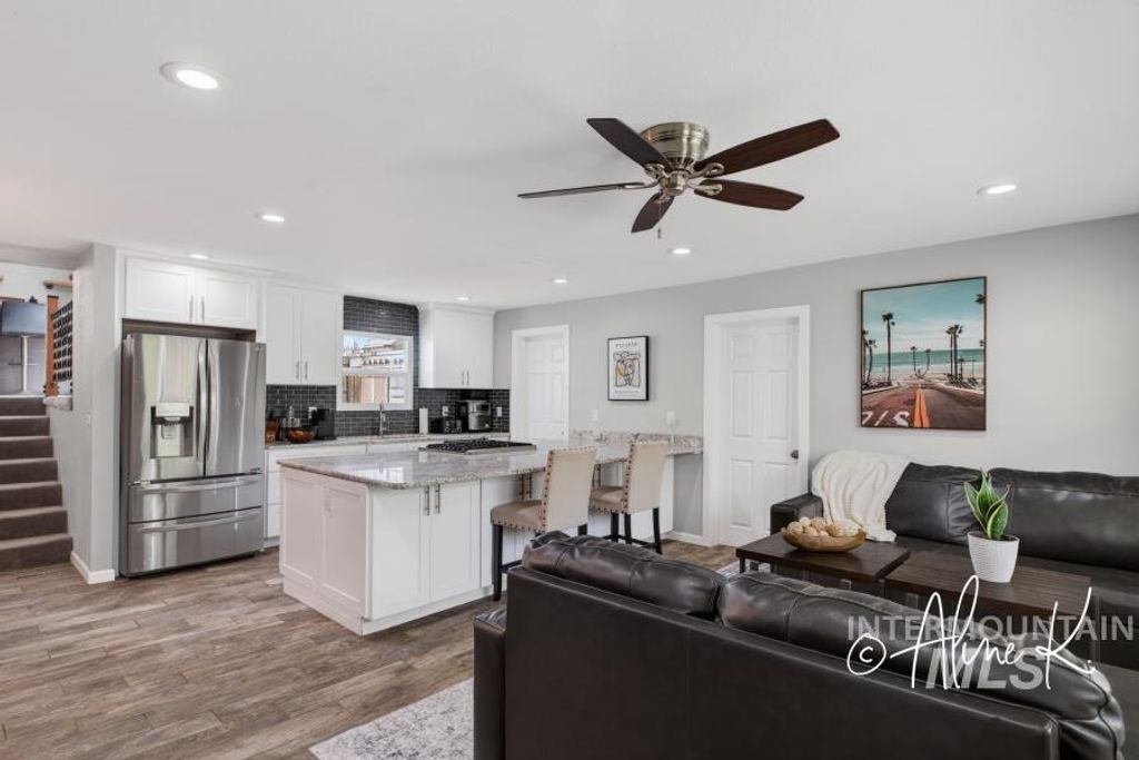 Photo of 816 S Lynn, Moscow, ID 83843 (MLS # 98982772)