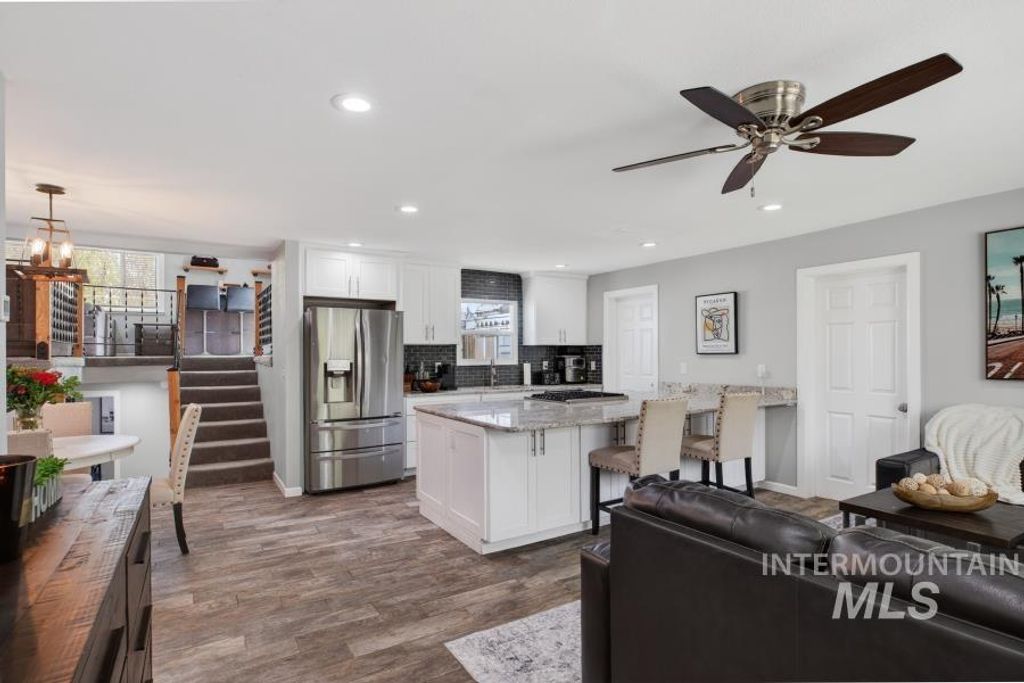 Photo of 816 S Lynn, Moscow, ID 83843 (MLS # 98982772)