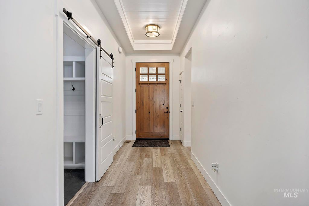 Photo of 827 Mossview Ave, Twin Falls, ID 83301 (MLS # 98977588)