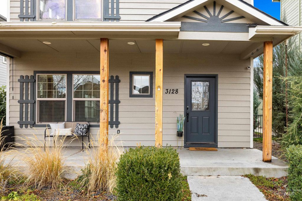 Photo of 3128 S Gunnell Ave, Meridian, ID 83642 (MLS # 98974612)
