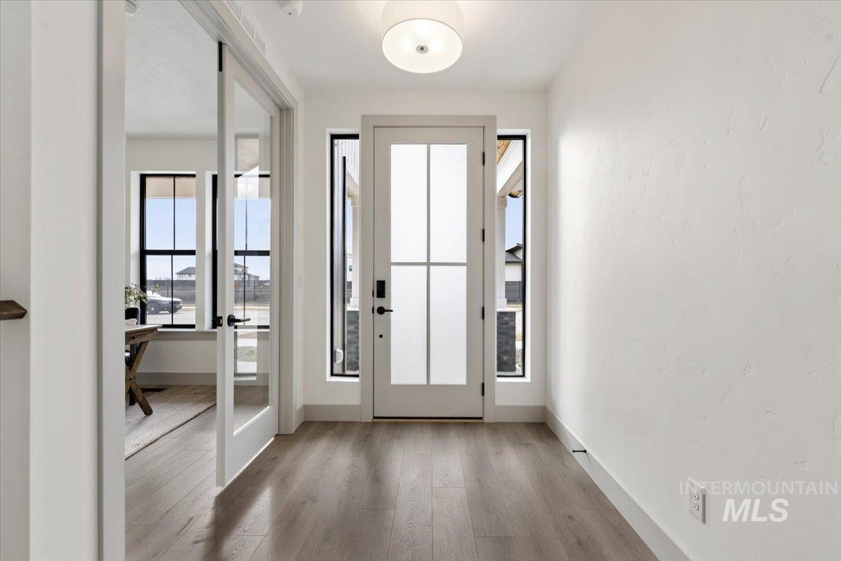 7580 W Old School St