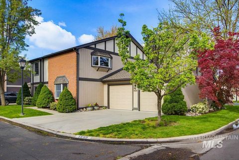 Photo of 1549 E Lenz Lane, Boise, ID 83712 (MLS # 98983262)