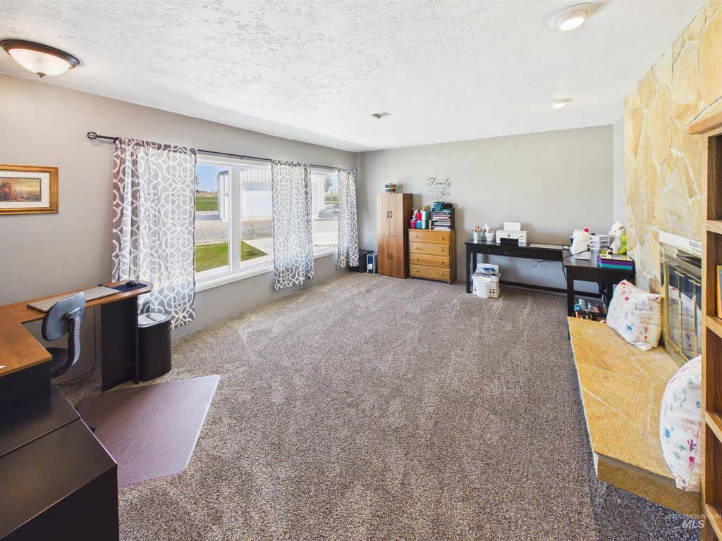 Photo of 253 N 700 West, Paul, ID 83347 (MLS # 98991037)