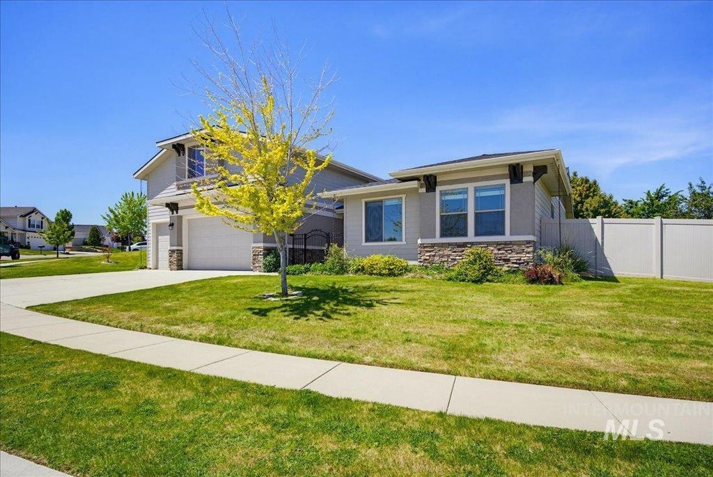 Photo of 11116 W Brett Drive, Nampa, ID 83686 (MLS # 98986131)