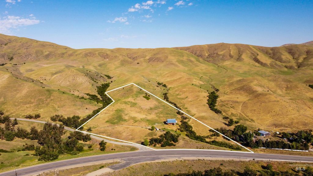 Photo of 442 Old Hwy 55, Horseshoe Bend, ID 83629 (MLS # 98954592)