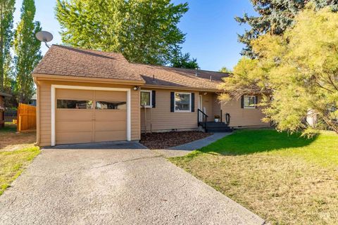 Photo of 1961 Ilene Drive, Moscow, ID 83843 (MLS # 98962773)