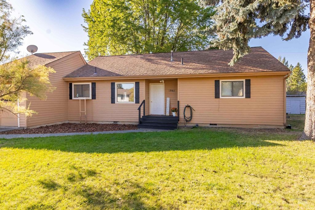 Photo of 1961 Ilene Drive, Moscow, ID 83843 (MLS # 98962773)