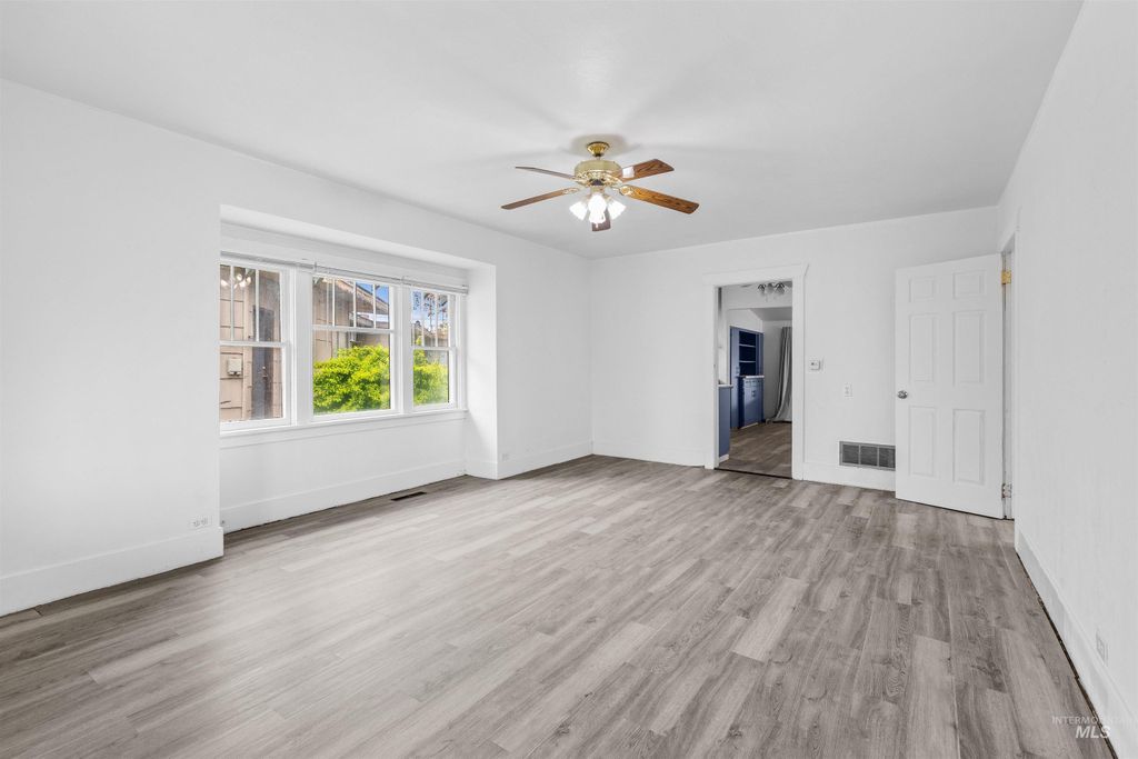 Photo of 716 7th St, Clarkston, WA 99403 (MLS # 98982744)