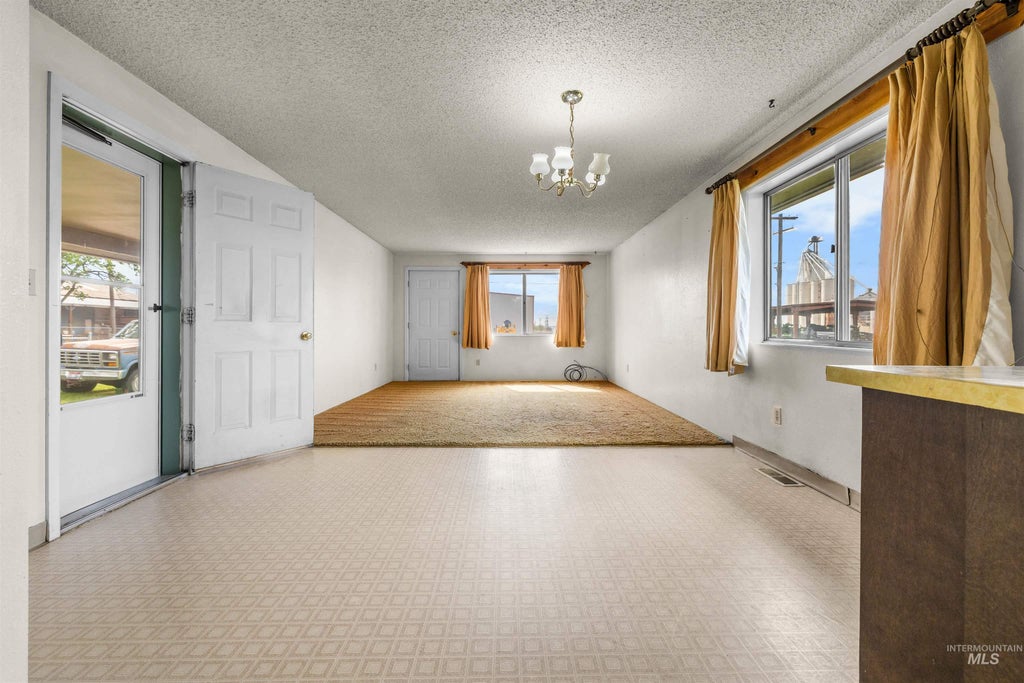 Photo of 809 N Idaho Ave, Grangeville, ID 83530 (MLS # 98989425)