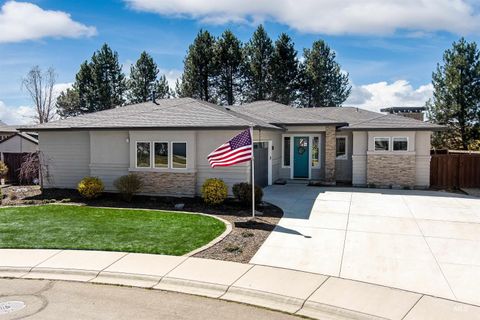 Photo of 3961 W Caragana Ct, Meridian, ID 83646 (MLS # 98979635)