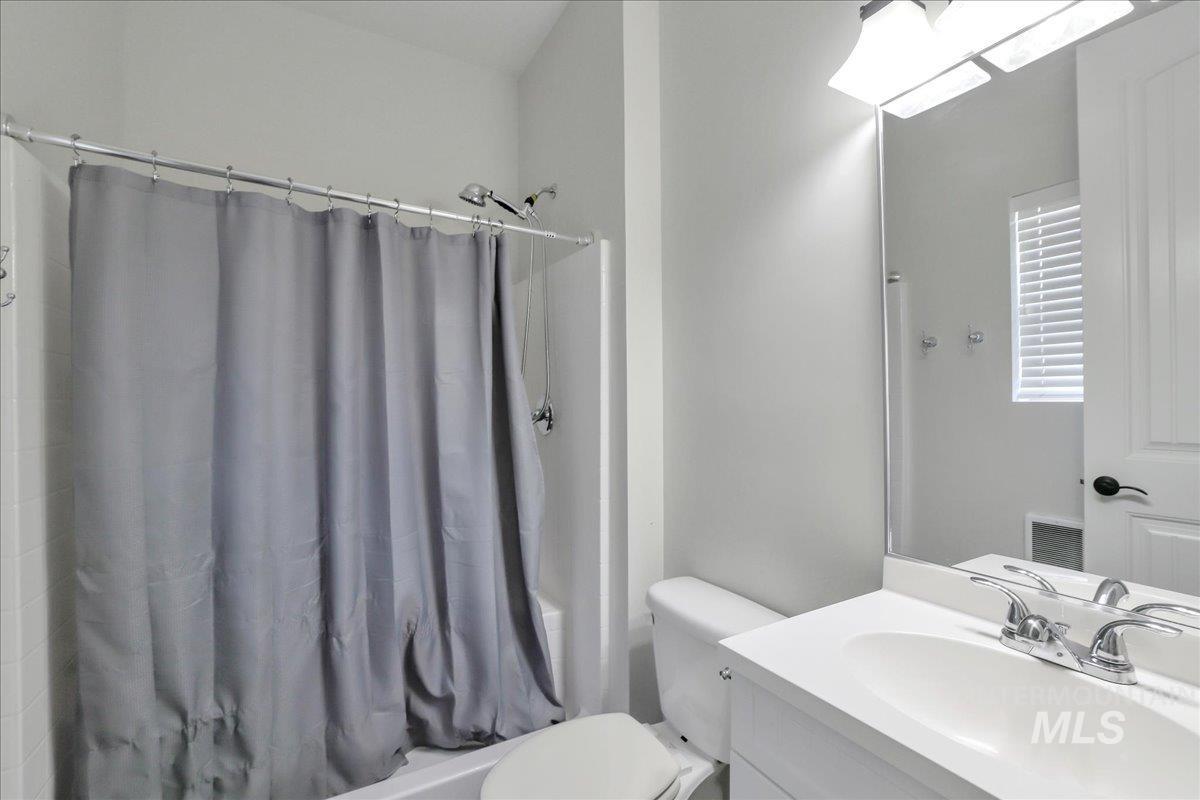 Shop Bathroom/Pool Bath