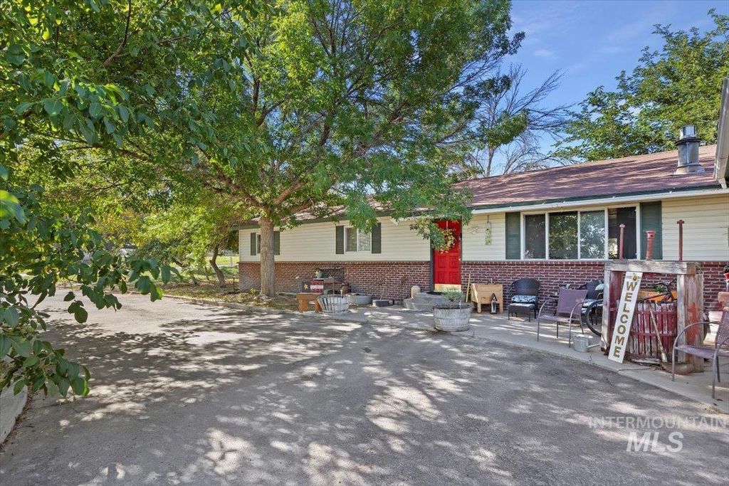 Photo of 3099 3400 N, Twin Falls, ID 83301 (MLS # 98958135)