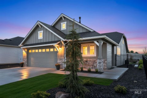 Photo of 1335 W Jasper St, Meridian, ID 83642 (MLS # 98998363)