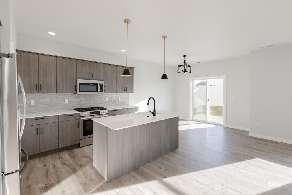 Photo of 2058 S Summerson Way, Meridian, ID 83642 (MLS # 99000969)