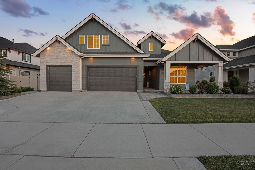 Photo of 869 E Territory St, Meridian, ID 83646 (MLS # 98978765)