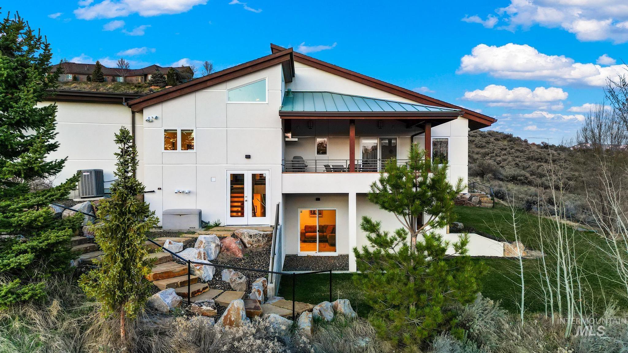 4336 N Star Vista Ln.