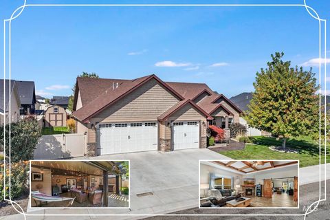 Photo of 2043 Prospector Way, Twin Falls, ID 83301 (MLS # 98962783)