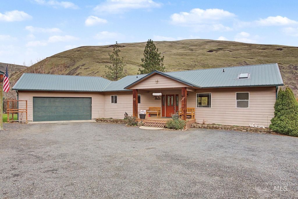 Photo of 20485 Cottontail Lane, Culdesac, ID 83524 (MLS # 98975260)