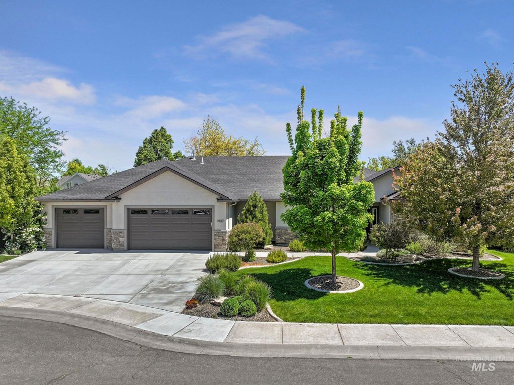 Photo of 1937 Tamarack Loop, Twin Falls, ID 83301 (MLS # 98985988)