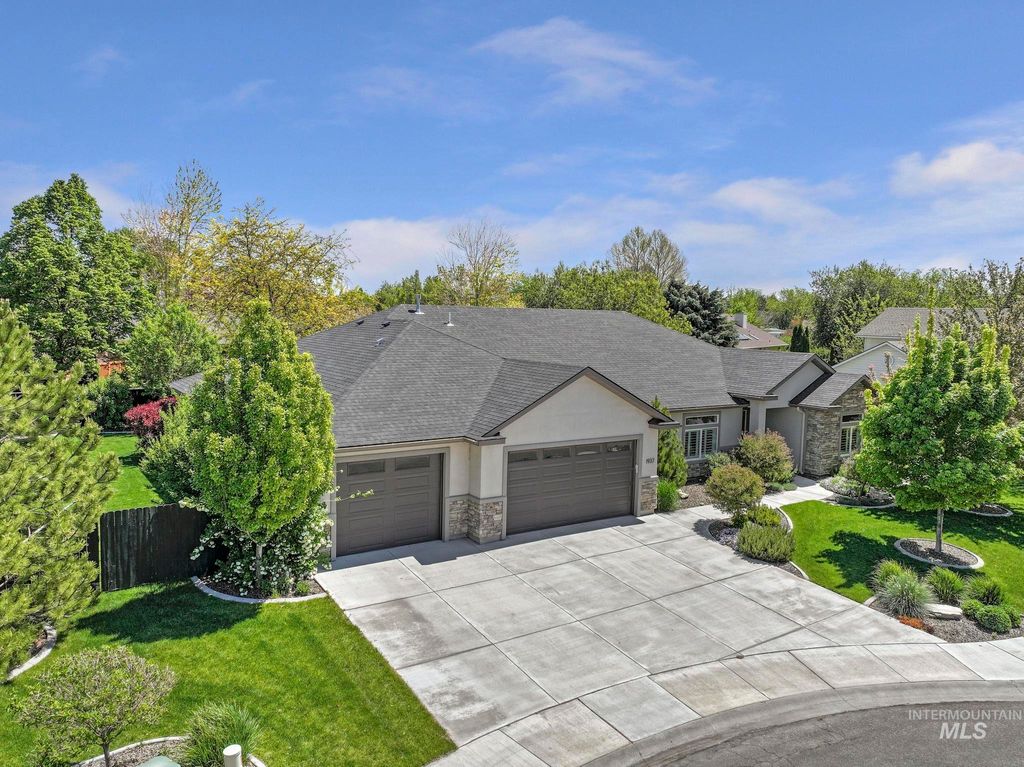 Photo of 1937 Tamarack Loop, Twin Falls, ID 83301 (MLS # 98985988)