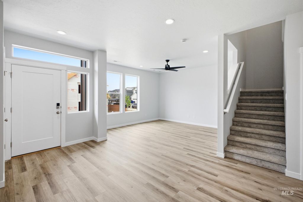 Photo of 6717 S Spindlebush Ave, Boise, ID 83709 (MLS # 98983767)