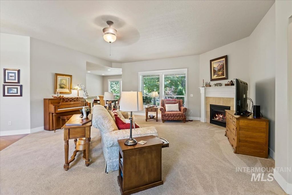 Photo of 12306 S Carriage Hill Way, Nampa, ID 83686 (MLS # 98992543)