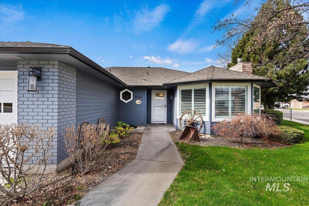 Photo of 8483 Willowcourt Drive, Garden City, ID 83714 (MLS # 98978518)