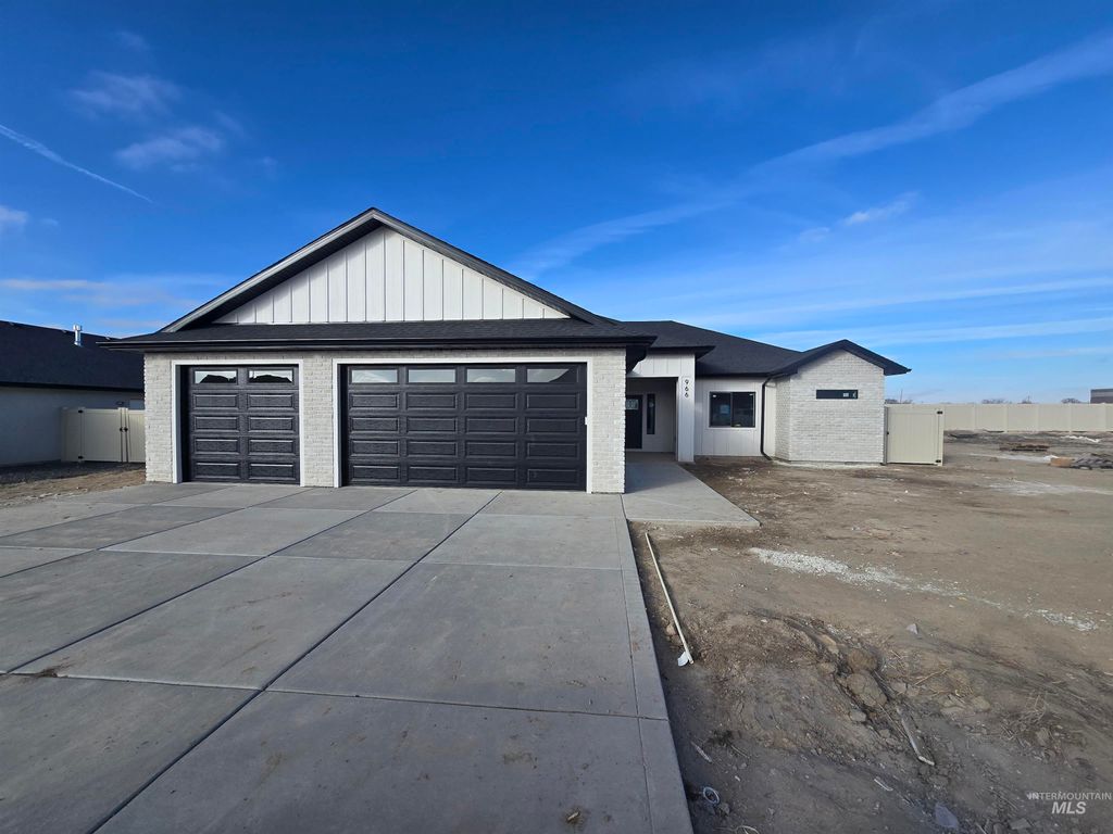 Photo of 966 Adamite Road, Kimberly, ID 83341 (MLS # 98972435)