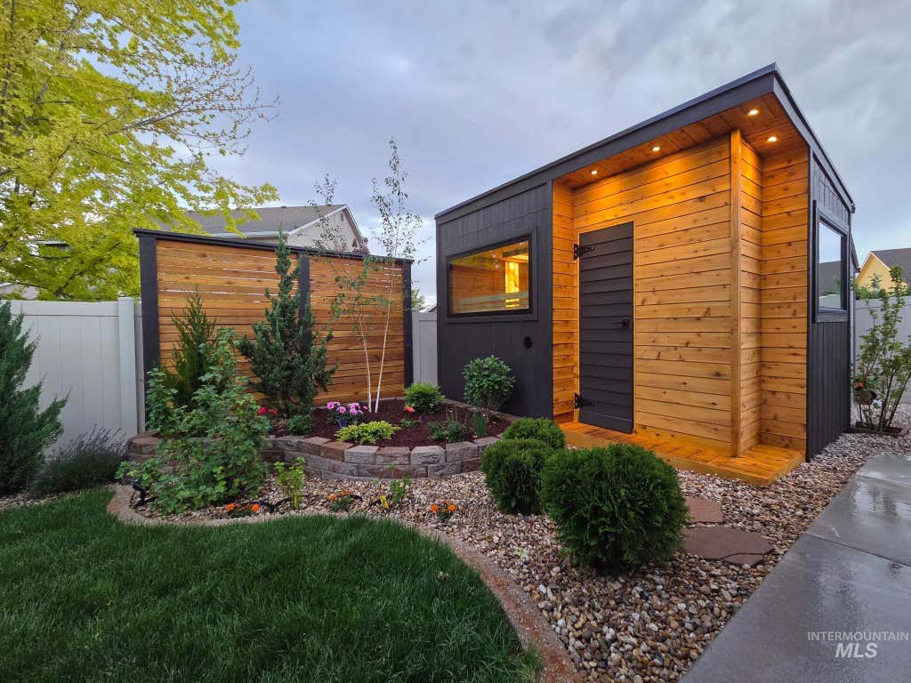 Photo of 2125 Moon Shadow Dr, Caldwell, ID 83607 (MLS # 98994894)