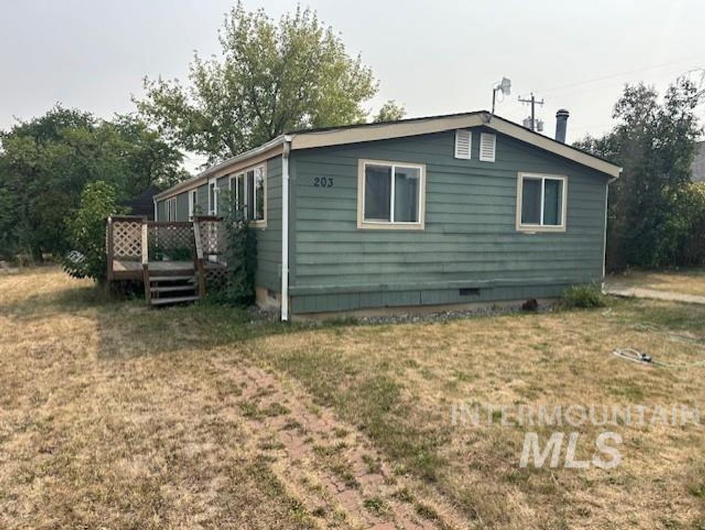 Photo of 203 N Hall St, Grangeville, ID 83530 (MLS # 98961009)