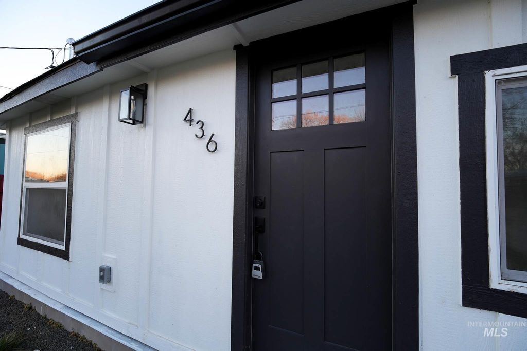 Photo of 436 2nd St N St, Nampa, ID 83687 (MLS # 98969089)