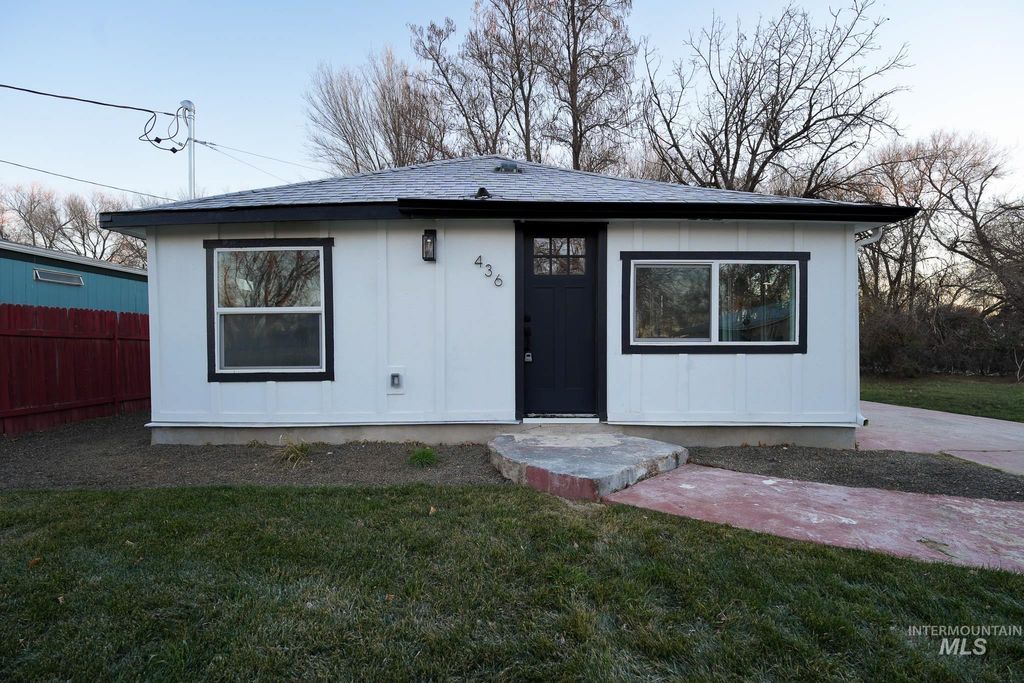 Photo of 436 2nd St N St, Nampa, ID 83687 (MLS # 98969089)