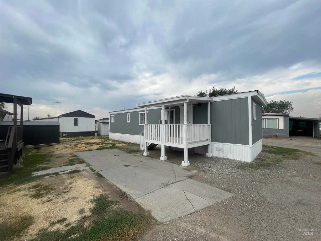 Photo of 602 Chucker Dr #38, Ontario, OR 97914 (MLS # 98994468)
