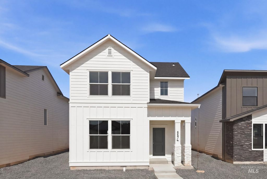 Photo of 6674 W Redwood Creek Dr, Meridian, ID 83646 (MLS # 98981849)